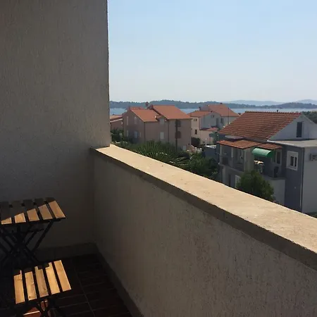 Anita Daire Vodice